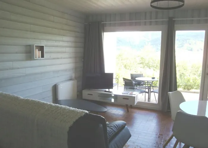 Les Epinettes Grand Terrasse Loggia Apartment